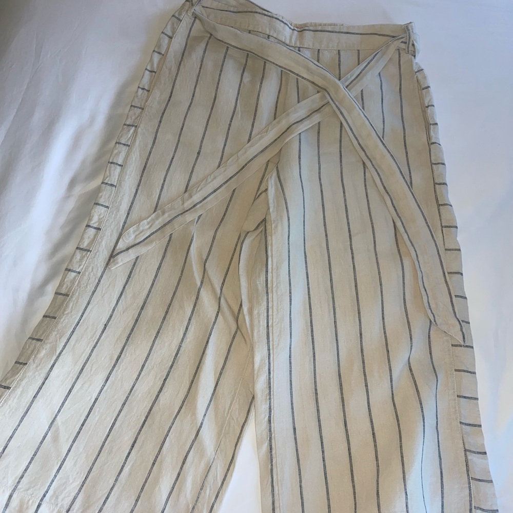 Linen Anthropologie Capris with Tie Belt